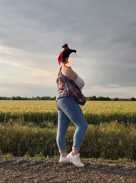 Anya, poze noi, reale 100%.